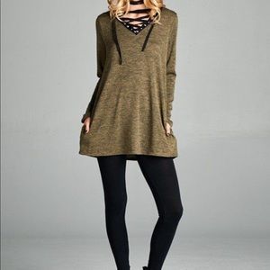 Green Tunic Sweater with Pockets